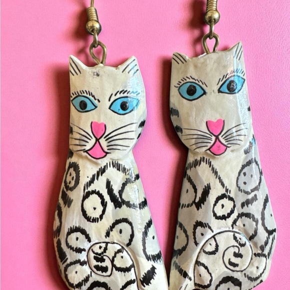 Handcrafted Vintage Cat Earrings - Picture 2 of 2